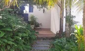 Imagem: QUER UMA CASA CLÁSSICA E BEM CONSTRUIDA