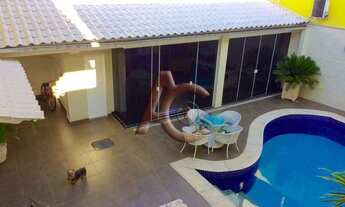 Imagem 2: Imperdível casa na Vila da Penha de três quartos com piscina