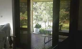 Imagem 3: Casa de condomínio térrea para venda tem 250 metros quadrados com 4 quartos