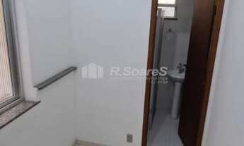 Imagem 5: Casa com 3 quartos em Vila Valqueire. Rua Evaristo de Morais