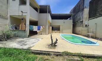 Imagem 3: Casa na Av. Getúlio Vargas Terreno 500m² com 3 Quartos, Piscina, Quintal Terraço e Garagem