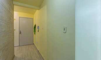 Imagem 7: Apartamento com pátio e churrasqueira, amplo e iluminado