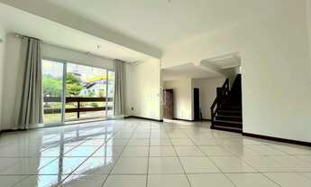 Imagem 7: Casa financiável com 3 dormitórios com Piscina em Barreiros, São José-SC