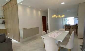 Imagem 2: Um imóvel que entrega lazer privado, conforto imediato e padrão elevado no litoral