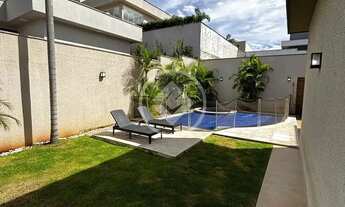 Imagem: Casa térrea com 3 suítes, closet, área