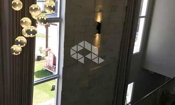 Imagem 2: Casa em condomínio fechado, com 4 suítes, para Venda no Campeche - Florianópolis/SC