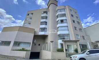 Imagem 3: São 55m² distribuídos em 02 dormitórios, ampla sala de estar, cozinha, sacada integrada co