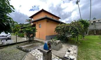 Imagem 5: Sombra, água fresca e paz total: casa com pomar, piscina e varanda gourmet em condomínio f