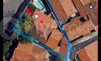 Imagem 2: Casa para venda possui 250 metros quadrados com 5 quartos em Setor Sul - Goiânia - GO