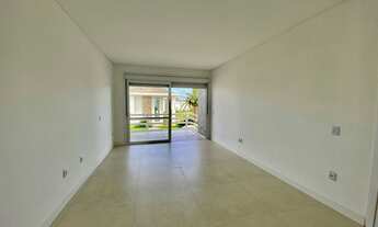 Imagem 6: Casa de condomínio sobrado para venda possui 300 metros quadrados com 5 quartos