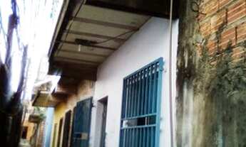 Imagem: Casa de 3 pisos na Av. Lopo de Castro, px