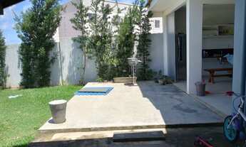 Imagem 3: Casa de condomínio térrea para aluguel tem 400 metros quadrados com 4 quartos