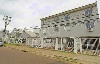 Imagem 2: PORTO ALEGRE - Casa de Condomínio - Hípica