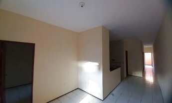 Imagem 3: Aluga-se casa imperdível na Maraponga- c/2 suítes e perto do Shopping Parangaba