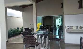 Imagem 7: Casa com 3 dormitórios e 1 suíte à venda, 231 m² por R$ 1.500.000 - Itapema Sul - Uberlând