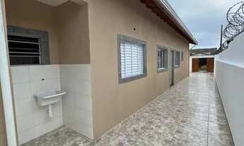 Imagem 4: Casa para venda possui 58 metros quadrados com 2 quartos em Balneário Gaivota - Itanhaém