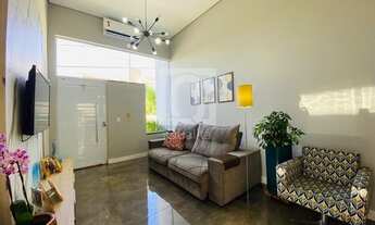 Imagem 2: Casa térrea à venda no condomínio Horto Florestal 3