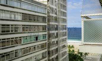 Imagem 3: Cobertura duplex com vista indevassada das montanhas e parcial do mar