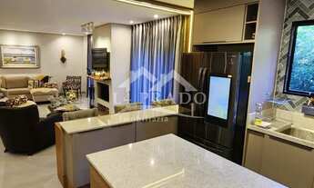 Imagem 7: Linda Casa à Venda em condomínio no bairro Retiro, Petrópolis-RJ, com 3 suítes