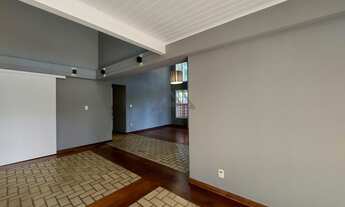 Imagem 7: Casa de condomínio para aluguel possui 290 metros quadrados com 3 quartos