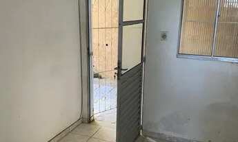 Imagem 2: Casa , 1/4 sala final de linha de São Marcos , rua LÚCIA