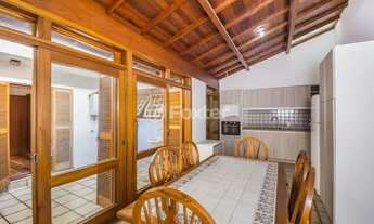 Imagem 4: Casa para venda tem 160 metros quadrados com 3 quartos em Petrópolis - Porto Alegre - RS