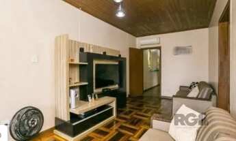 Imagem 2: PORTO ALEGRE - Casa Padrão - Cavalhada