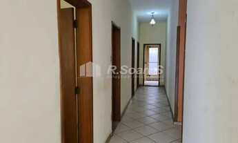 Imagem 3: Casa com 3 quartos em Vila Valqueire. Rua Evaristo de Morais