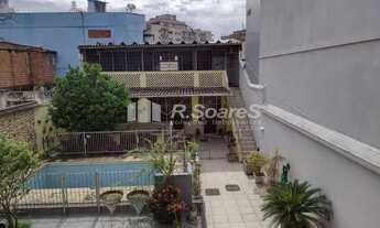 Imagem 1: Casa com dois Quartos sendo um suíte, em Vila Valqueire, Rua das Rosas