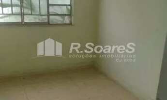 Imagem 5: CASA COM DOIS QUARTOS, EM MARECHAL HERMES, RUA PIRACAIA. ACEITANDO FINANCIAMENTO E FGTS D