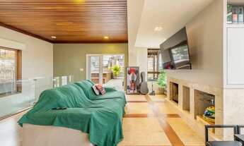 Imagem 2: Duplex para venda possui 282 metros quadrados com 3 quartos em Bela Vista - Porto Alegre