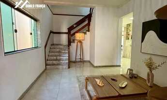Imagem 3: Casa Duplex de Alto Padrão à Venda na Praia do Morro, Guarapari-ES