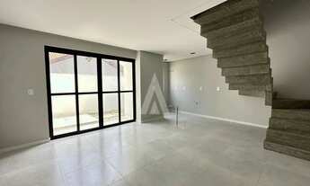 Imagem 6: Sobrado em condomínio fechado com 1 suíte mais 2 quartos no bairro Glória em Joinville - S