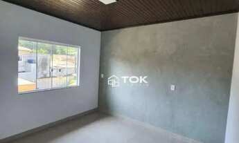 Imagem: Casa com 02 Dormitórios no piso superior