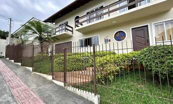 Imagem 2: Casa financiável com 3 dormitórios com Piscina em Barreiros, São José-SC