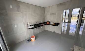 Imagem 3: Ampla casa PRONTA nascente com churrasqueira e becos