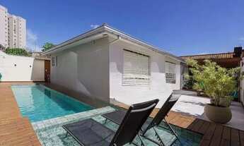 Imagem: Casa semi-mobiliada com piscina e 3 quartos