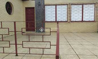 Imagem 7: Sobrado Espaçoso com 4 Quartos, Jardim e Excelente Localização !