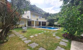 Imagem 2: Casa com piscina e quintal no Itanhangá