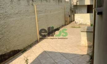 Imagem 5: Casa com 03 dormitórios, quintal amplo e pequeno terraço, 180m² à venda por R$250.000,00