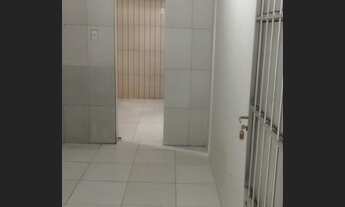 Imagem 6: Aluga-se uma kitnet, R$ 300.00 incluso água e IPTU , vaga para 1 carro ou moto