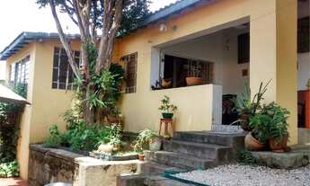 Imagem 2: Vende-se casa no Alto da Lapa. Precisa de modernização, mas a estrutura da casa é excelent