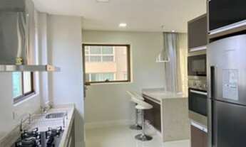 Imagem 7: Excelente apartamento mobiliado a poucos metros do mar. Prédio com área de lazer