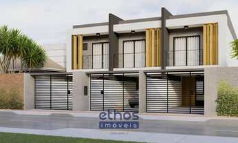 Imagem 2: Sobrado à venda no bairro Saguaçu - Joinville/SC