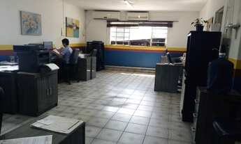 Imagem 2: Galpão Docado para venda possui 650 metros quadrados