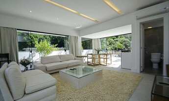 Imagem 6: Espetacular casa contemporânea em meio a natureza !