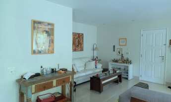 Imagem 3: LINDO, REFORMADO, REPLETO DE ARMÁRIOS, CONFIRA