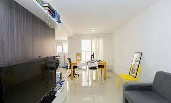 Imagem 2: CURITIBA - Apartamento Padrão - Mercês