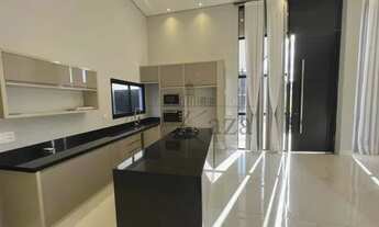 Imagem 1: Casa de condomínio para venda tem 150 metros quadrados com 3 quartos