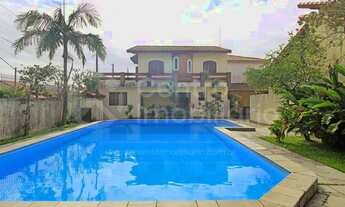 Imagem: CASA à venda com piscina e 3 quartos em